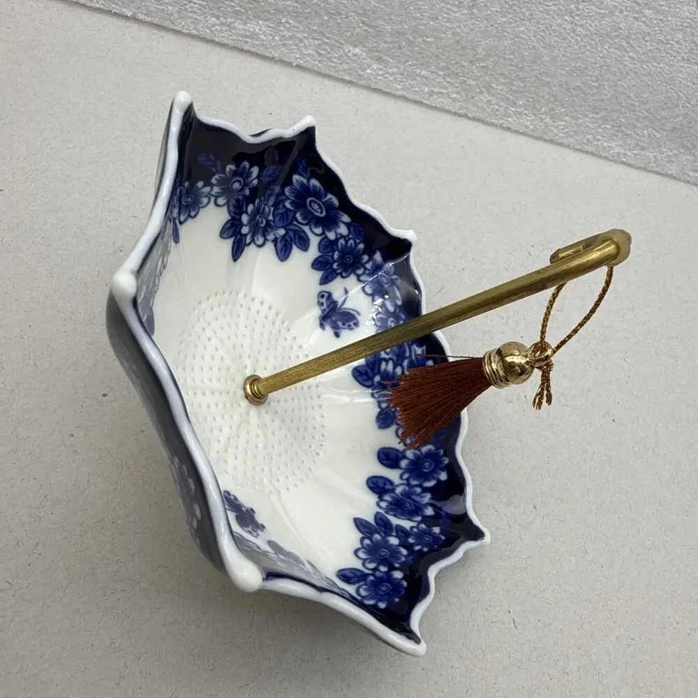 N/A umbrella tea